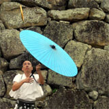 和風曲芸三萬亭油単傘の曲芸の画像